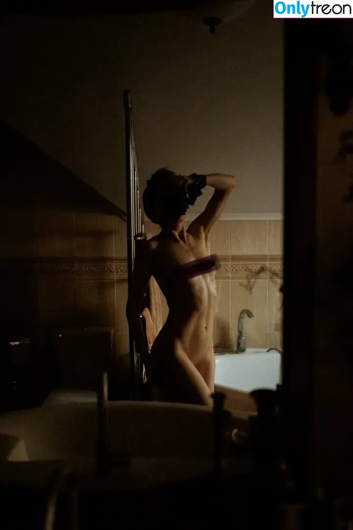 Panirozpusta nude photo #0071 (pirospottyospolip)