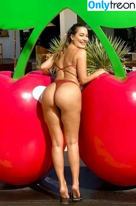 Paola Saulino nude photo #0327 (paolasaulino / paolinasaulino)