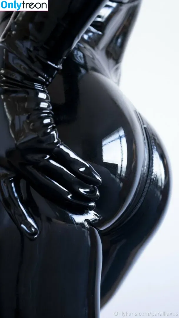 Paralllaxus nude photo #0021 (Rubber Doll)