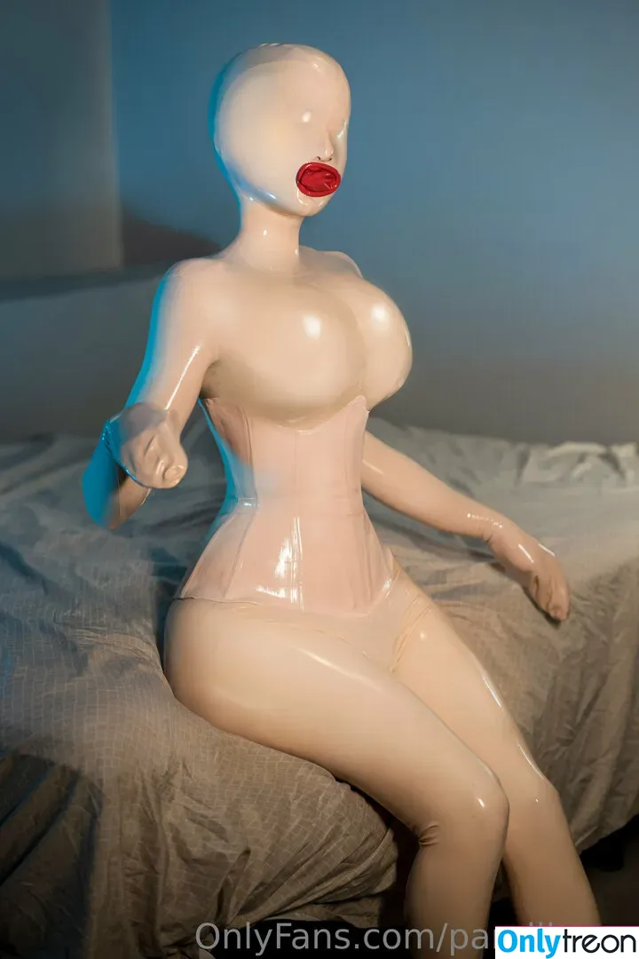 Paralllaxus nude photo #0179 (Rubber Doll)