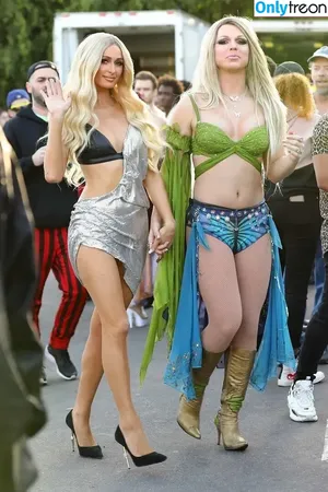 Paris Hilton / parishilton nude photo #2114
