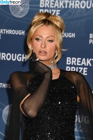 Paris Hilton / parishilton nude photo #2137