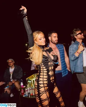 Paris Hilton / parishilton nude photo #2153