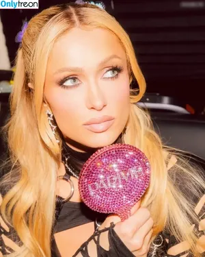 Paris Hilton / parishilton nude photo #2162