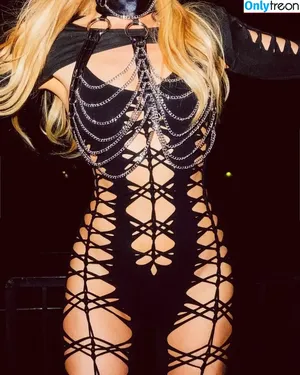 Paris Hilton / parishilton nude photo #2172