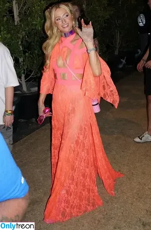 Paris Hilton / parishilton nude photo #2176