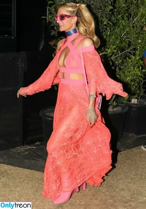 Paris Hilton / parishilton nude photo #2178