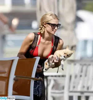 Paris Hilton / parishilton nude photo #2237