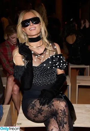 Paris Hilton / parishilton nude photo #2408