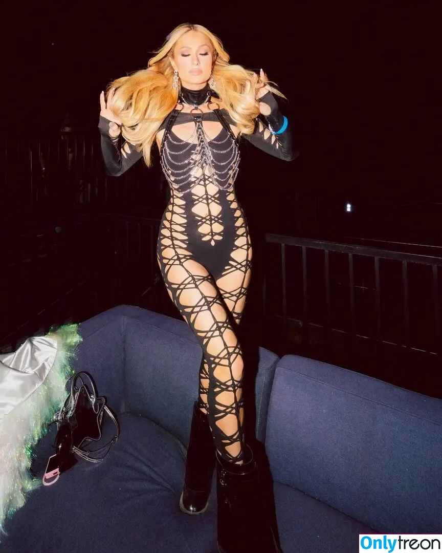 Paris Hilton nude photo #2143 (parishilton)