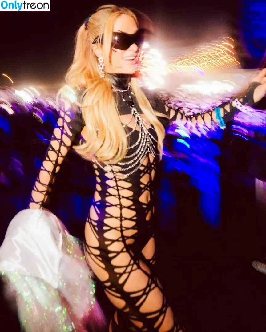 Paris Hilton nude photo #2145 (parishilton)