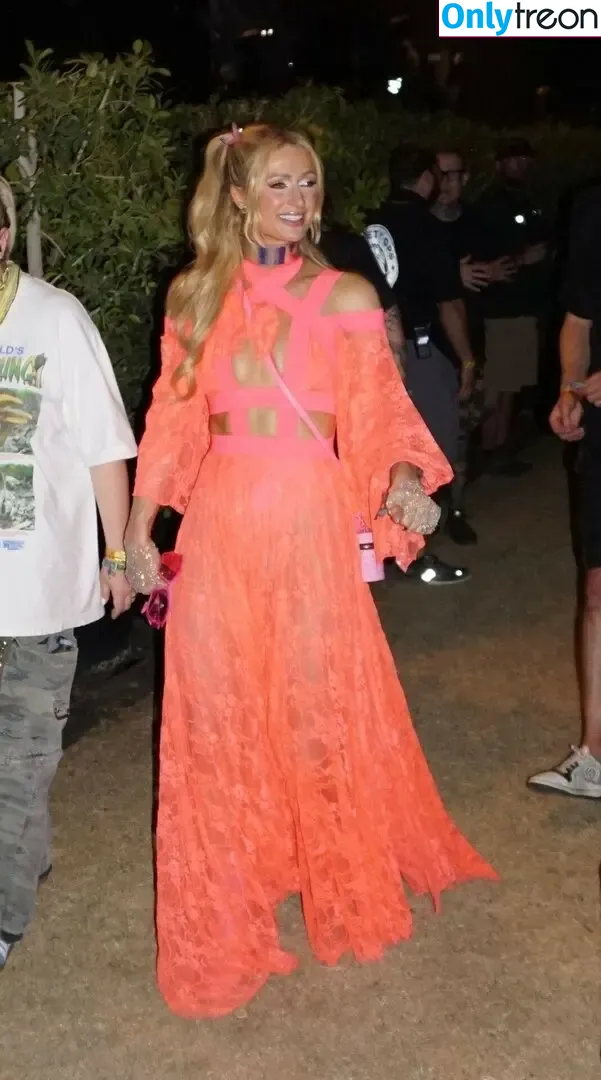Paris Hilton голая photo #2177 (parishilton)