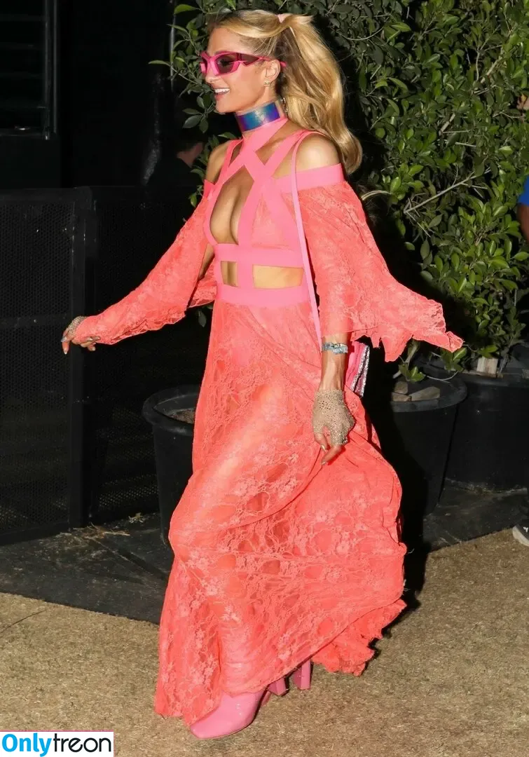 Paris Hilton nude photo #2178 (parishilton)
