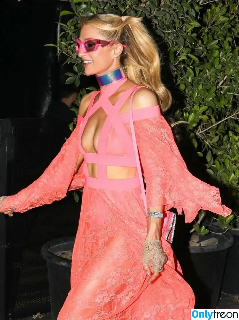 Paris Hilton nude photo #2181 (parishilton)