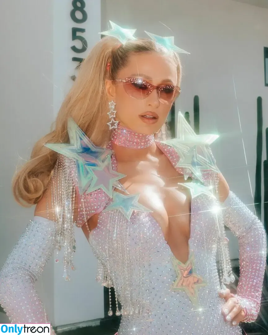 Paris Hilton nude photo #2191 (parishilton)