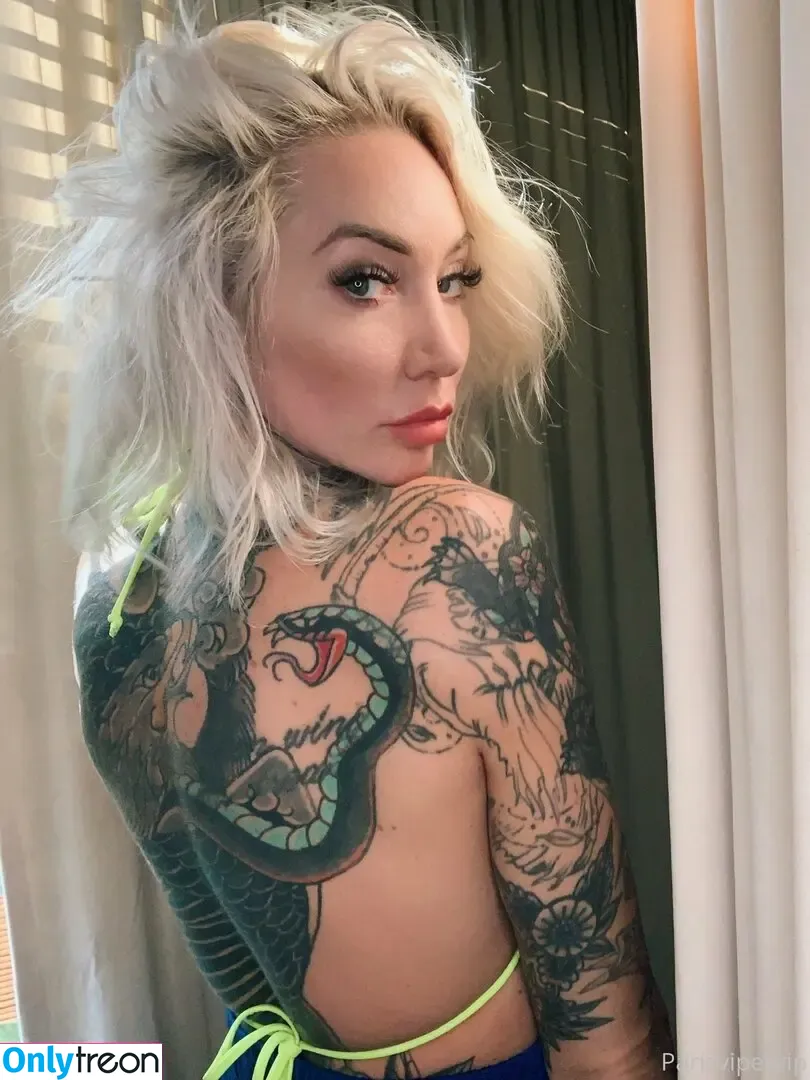 parisvipervip nude photo #0095 (theparisviper)