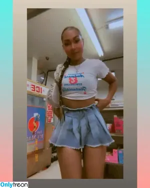 Parker McKenna Posey / parkermckennaaa nude photo #0298