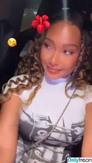 Parker McKenna Posey / parkermckennaaa nude photo #0305