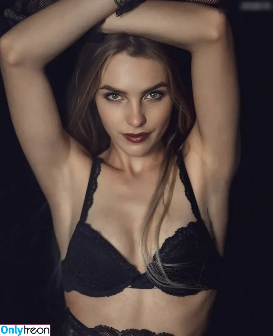 Pascale.voegeli nude photo #0002 (Pascale.voegeli)