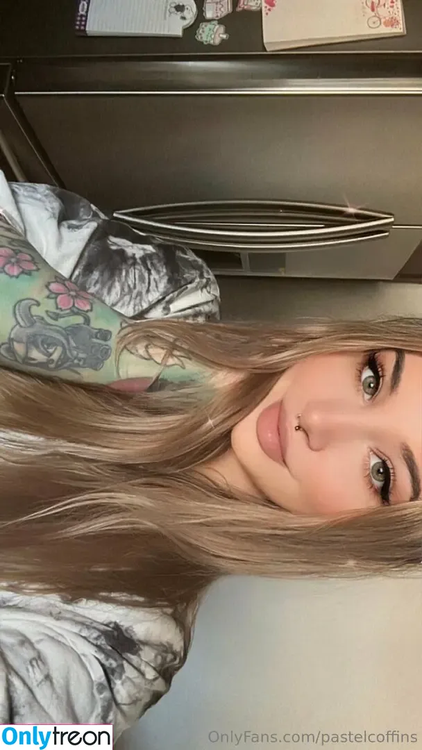 pastelcoffins nude photo #0070 (gothmami_ / lilgothmami -spookybabe)