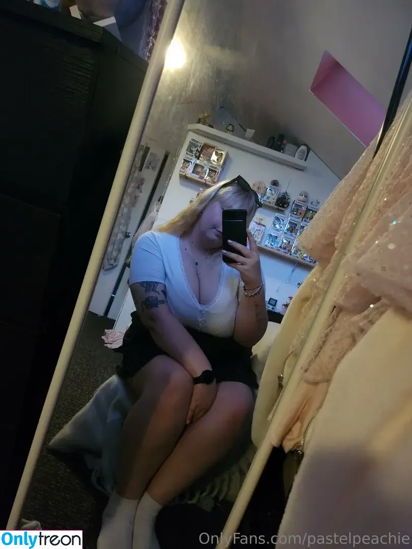 pastelpeachie nude photo #0129 (pastelpxchie)