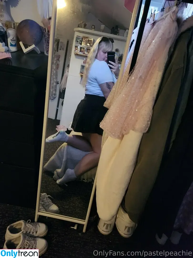 pastelpeachie nude photo #0133 (pastelpxchie)