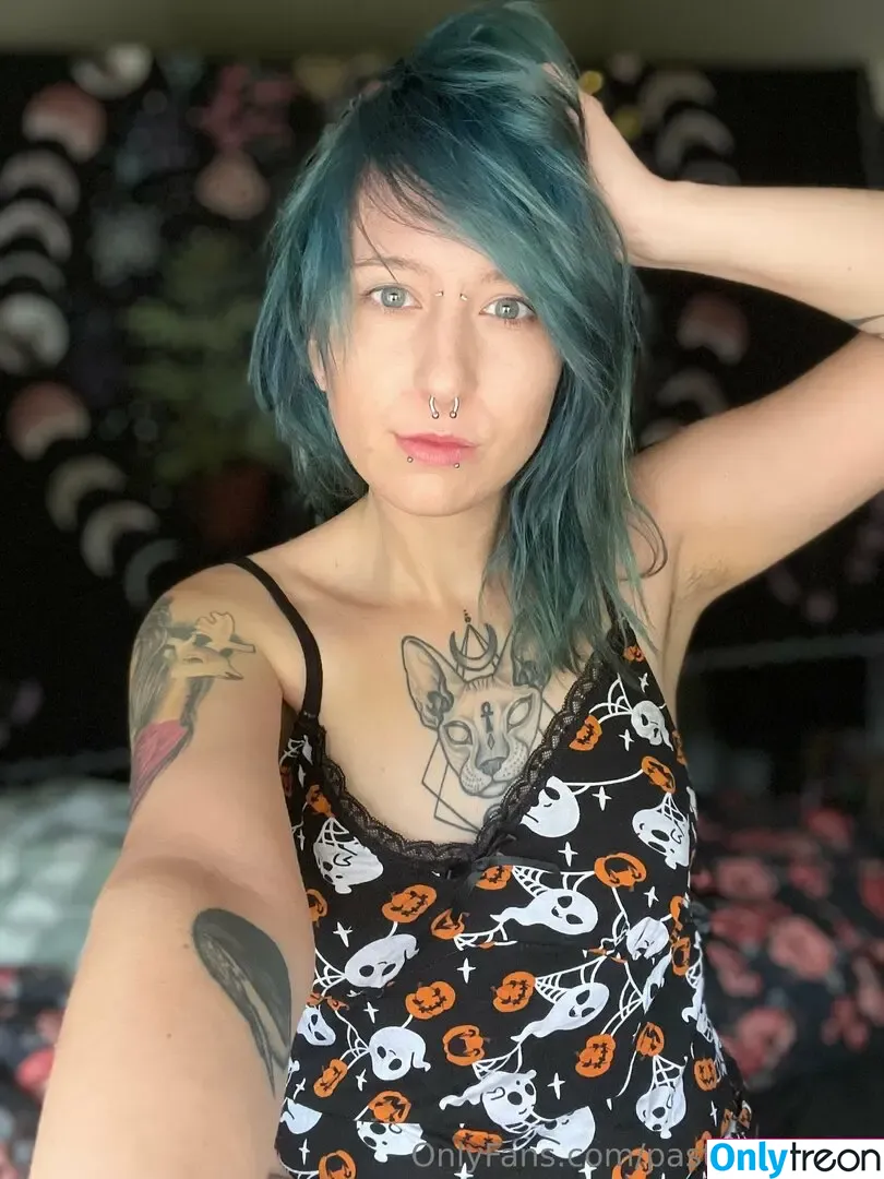 pastelskytrash голая photo #0032 (pastelsky4u)