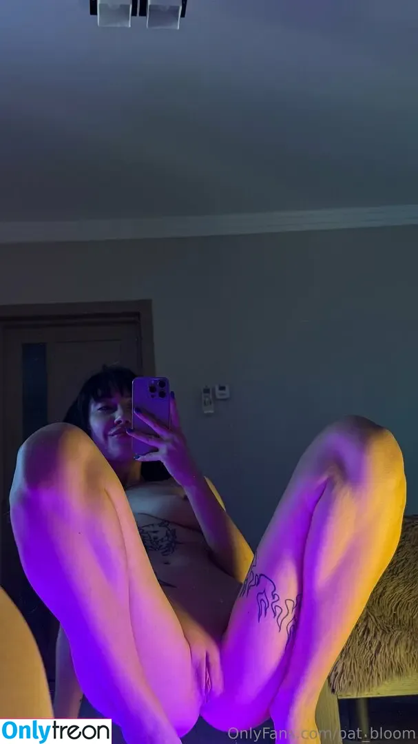 pat_bloom nude photo #0008 (patblooms)