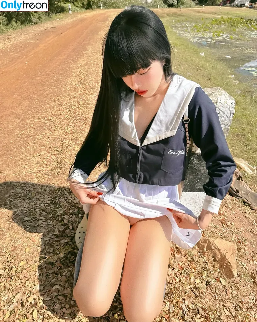 Pattaraporn nude photo #0134 (Rungsuksud / fon_pattrp / fonnnffonn)