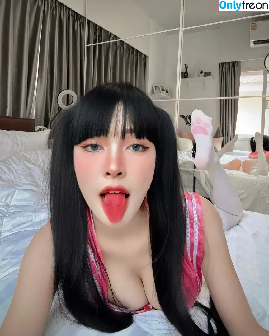 Pattaraporn nude photo #0188 (Rungsuksud / fon_pattrp / fonnnffonn)