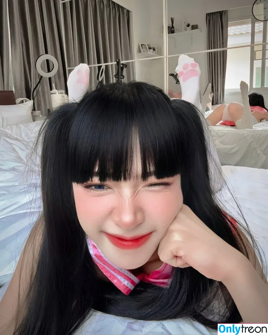 Pattaraporn nude photo #0194 (Rungsuksud / fon_pattrp / fonnnffonn)