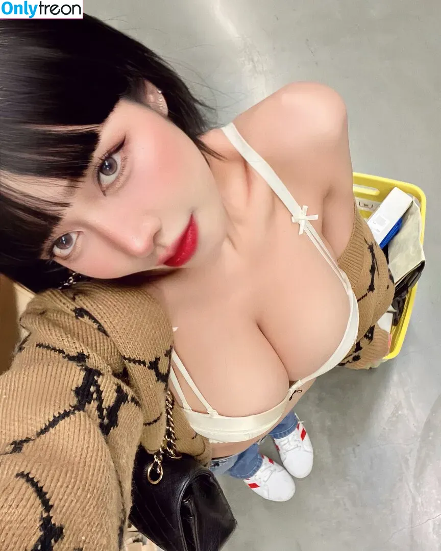 Pattaraporn nude photo #0275 (Rungsuksud / fon_pattrp / fonnnffonn)