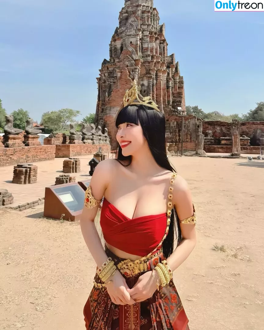 Pattaraporn nude photo #0298 (Rungsuksud / fon_pattrp / fonnnffonn)