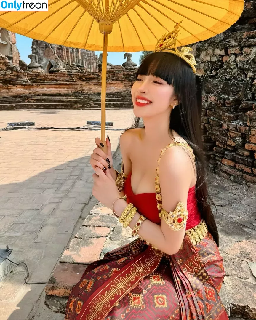 Pattaraporn nude photo #0302 (Rungsuksud / fon_pattrp / fonnnffonn)