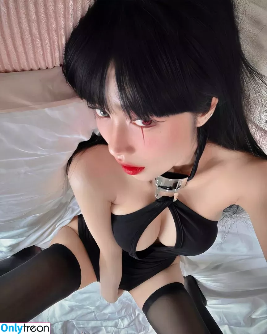 Pattaraporn nude photo #0327 (Rungsuksud / fon_pattrp / fonnnffonn)