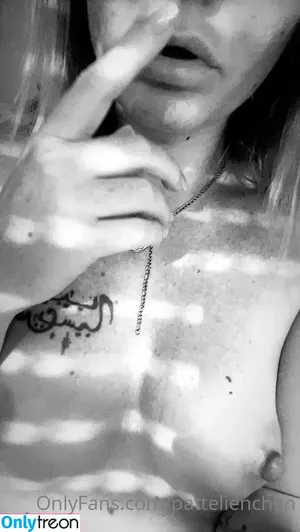 Pattelienchen nude photo #0007