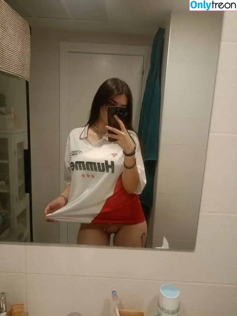 pau_brat nude photo #0005 (paubrat_)