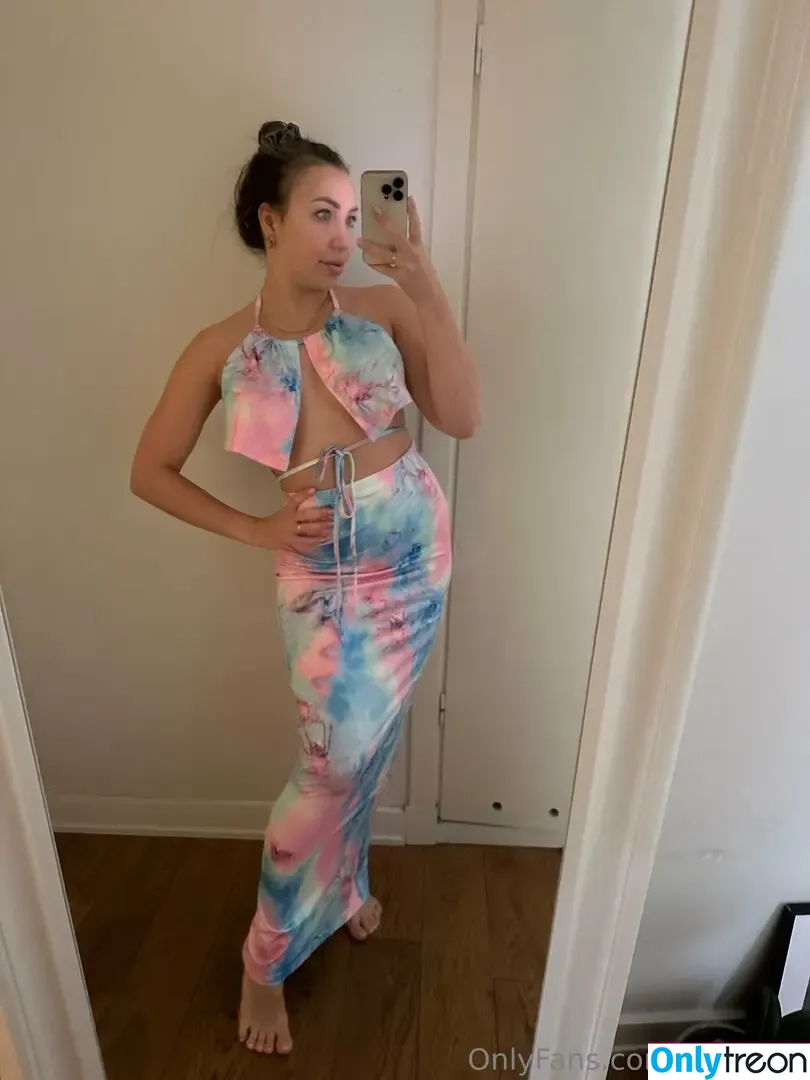 paulinak nude photo #0012 (paulinaknaak)