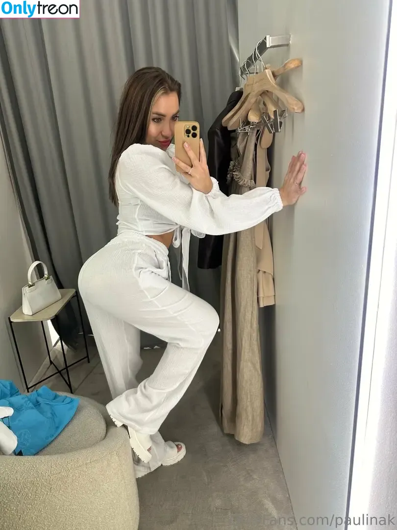paulinak nude photo #0063 (paulinaknaak)