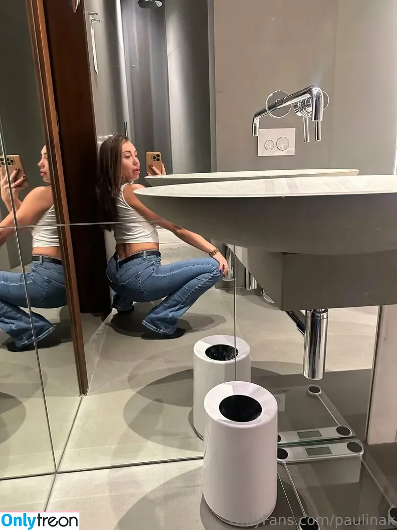 paulinak nude photo #0066 (paulinaknaak)