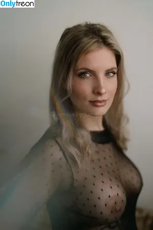 Pauline Caspari / paulinecaspari nude photo #0015