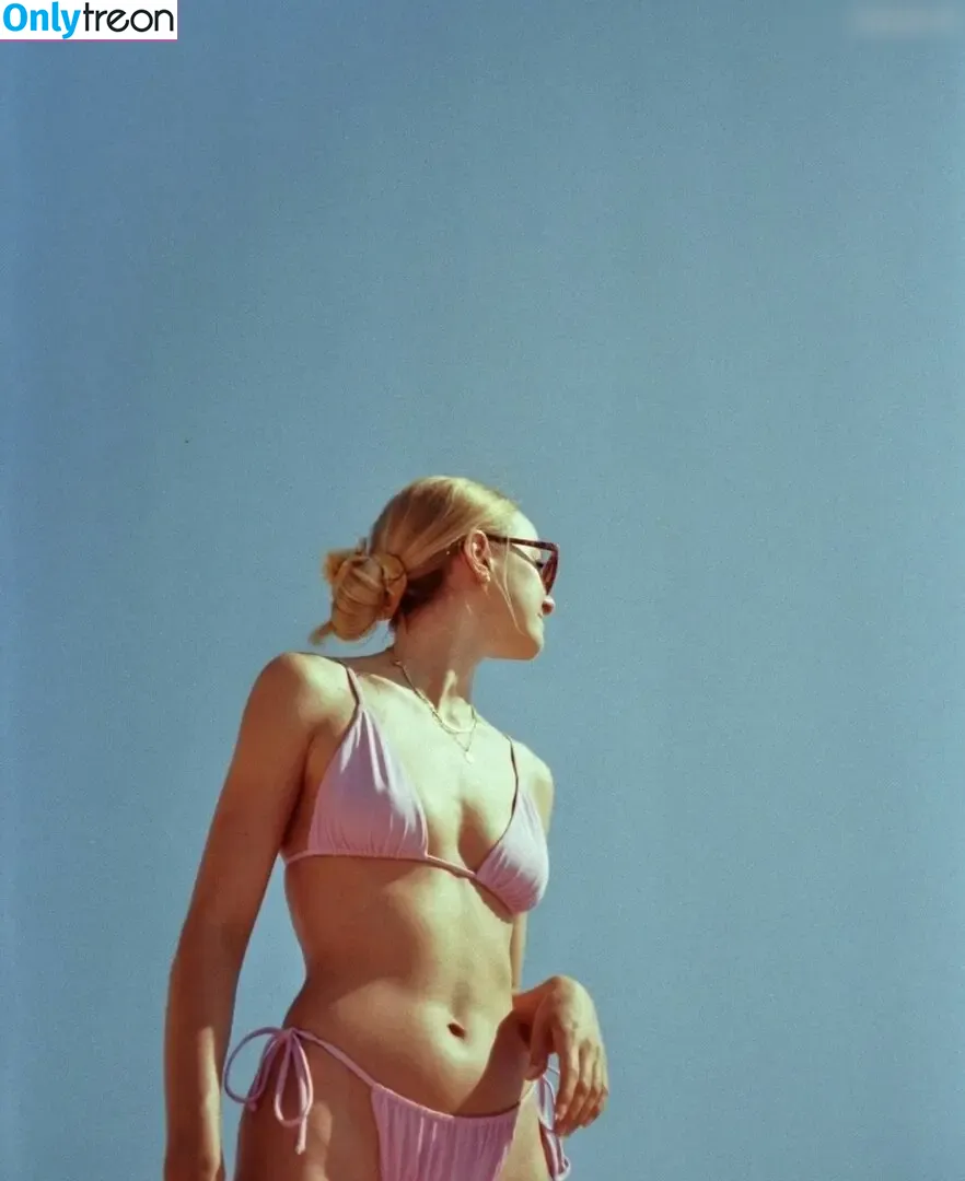 Pauline Schirmer nude photo #0006 (mind.wanderer)