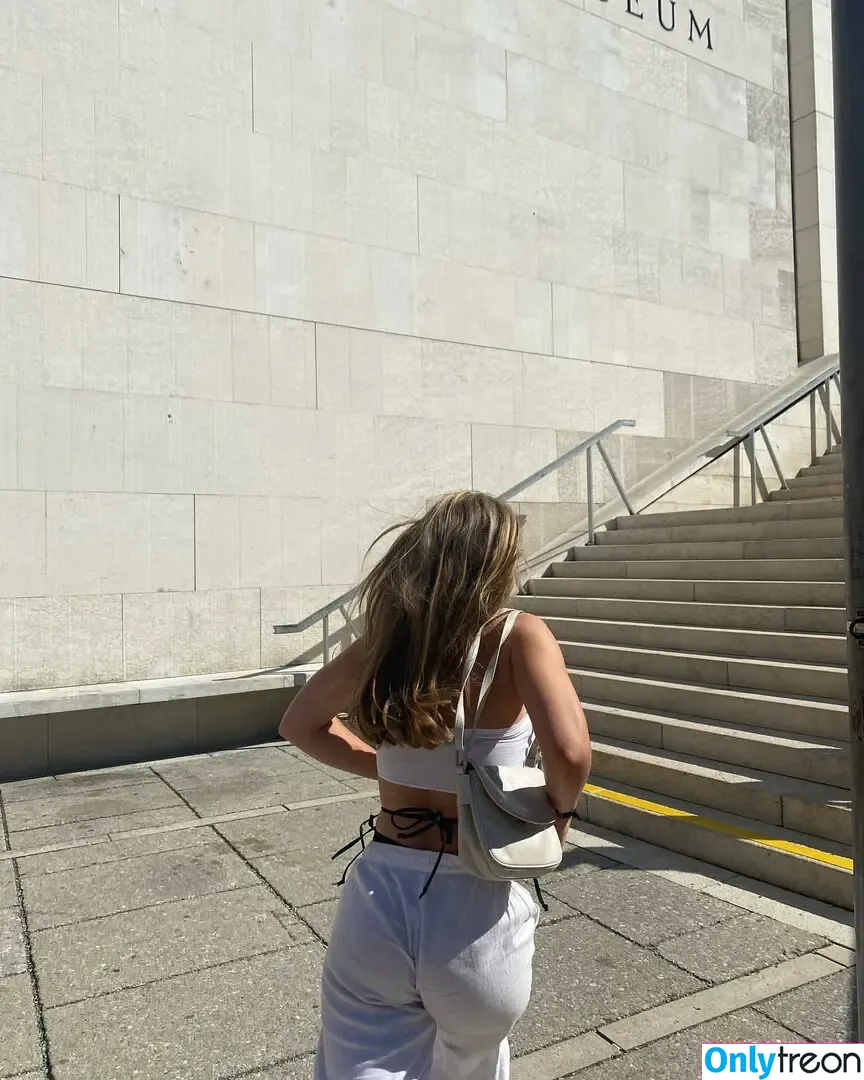 paulineemmaa nude photo #0001 (pauline.gck)