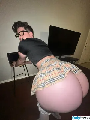 pawbcayden / saucecayden nude photo #0002
