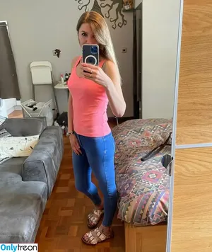 payingformydivorce / Instakat74 nude photo #0110