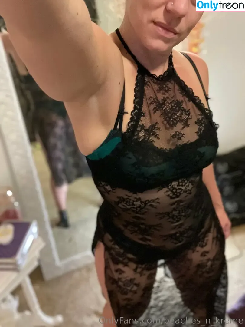 peaches_n_kreme nude photo #0017 (peachesnkremenovelty)