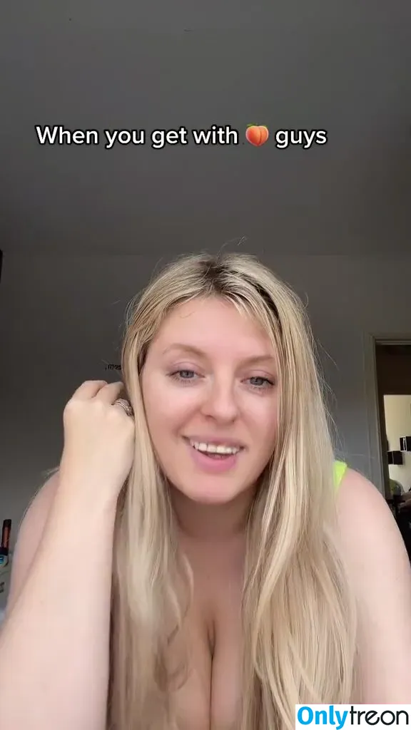 peachnmelons голая photo #0092 (peachnmelonsofficial)