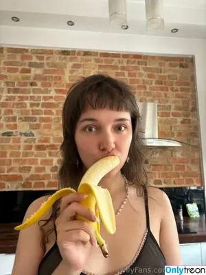peachylii / peachllii nude photo #0006