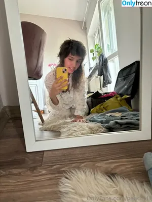 peachylii / peachllii nude photo #0008