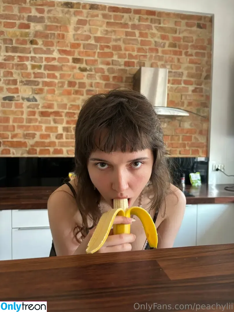 peachylii nude photo #0007 (peachllii)